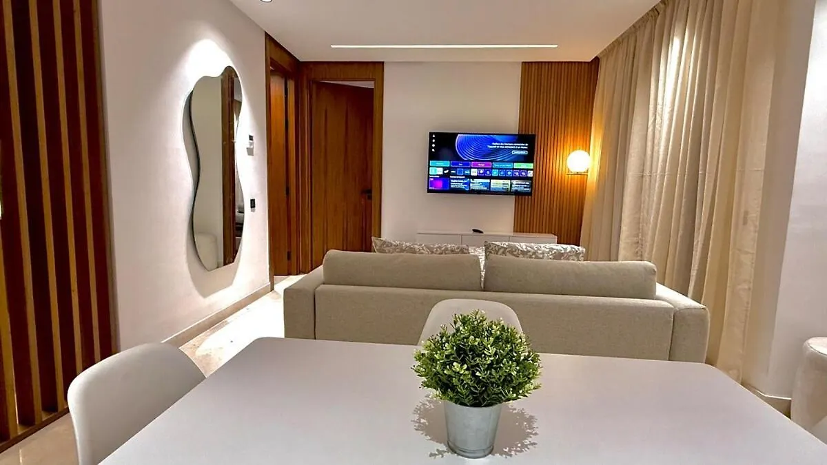 Chic & Cozy Apartment With Parking Near Cfc Casablanca