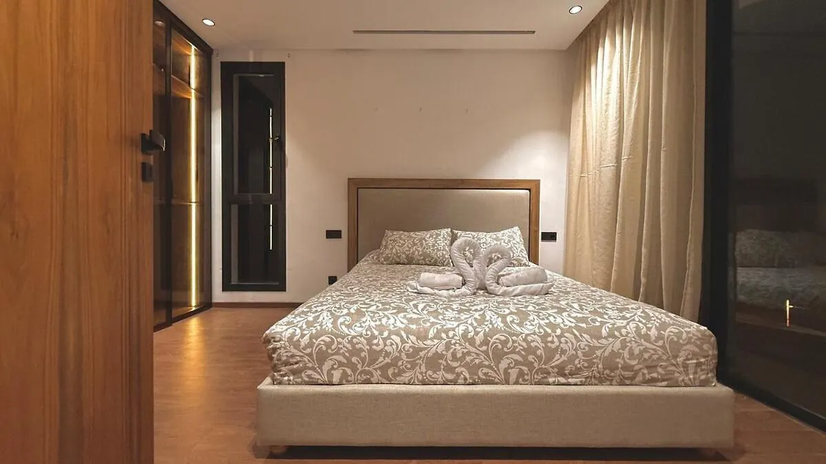 Chic & Cozy Apartment With Parking Near Cfc Casablanca Morocco