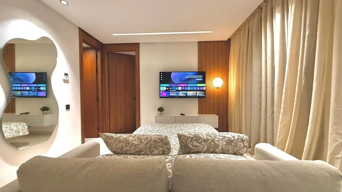 Chic & Cozy Apartment With Parking Near Cfc Casablanca 0*,  Marrocos